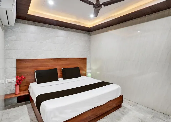 Super Hotel O Govind Nagar Kanpur Formerly Maharoopa Palace
