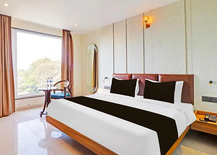 Super Townhouse Patel Nagar Near Saharanpur Chowk Dehradun Formerly Calista Square