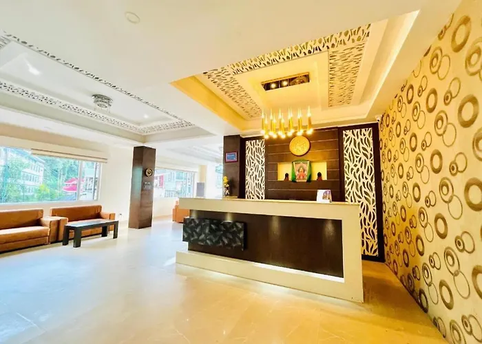 Staynest Continental Gangtok - 100 Meter From Ridge Park