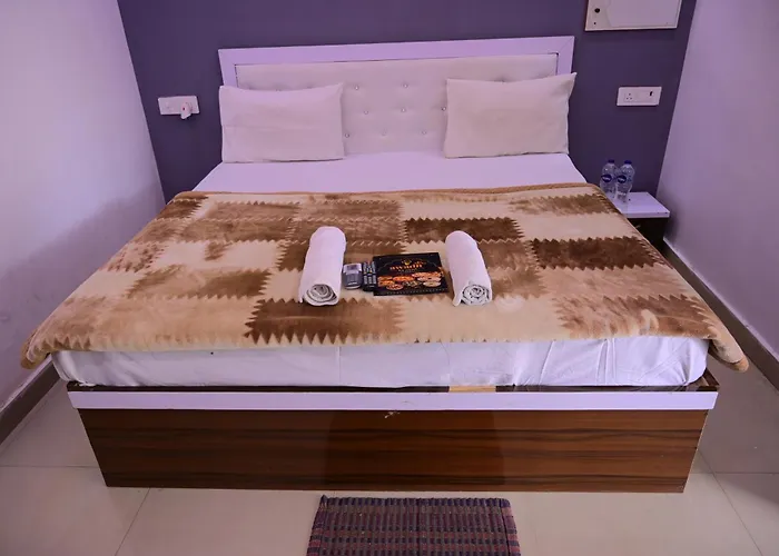 Hotel New Residency Near Ram Mandir