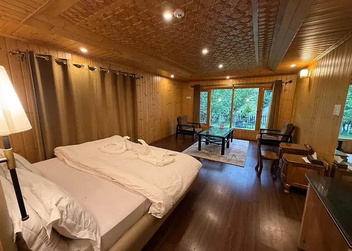 River Retreat Resort