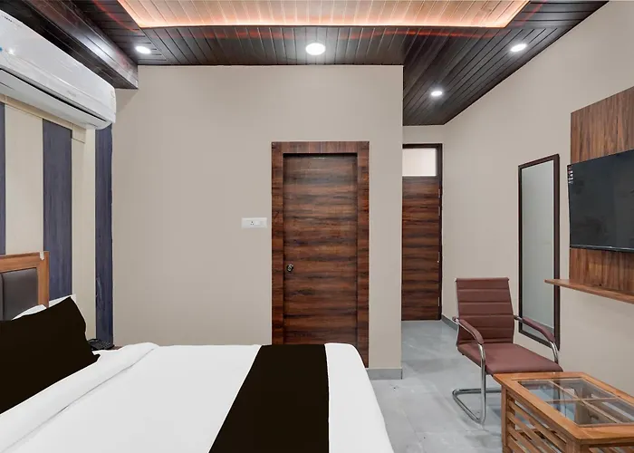 Hotel O The Gomti Glitz