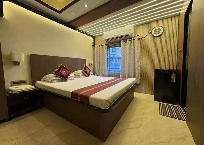 Ostro Inn Royal Studio Apartment Shakespeare Sarani