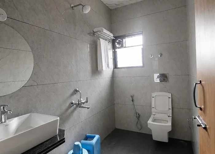 Hotel Abhishek Pride Shani Shinganapur