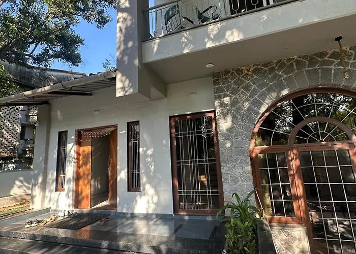 Atishay Villa I 4Bhk I Pure Veg I Pvt Pool & Lawn
