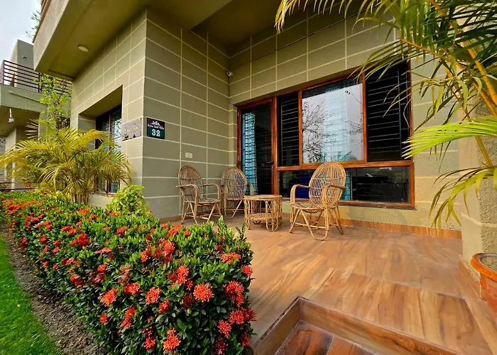 Meerah Mahal Entire Luxurious Aqua Golf Villa 32