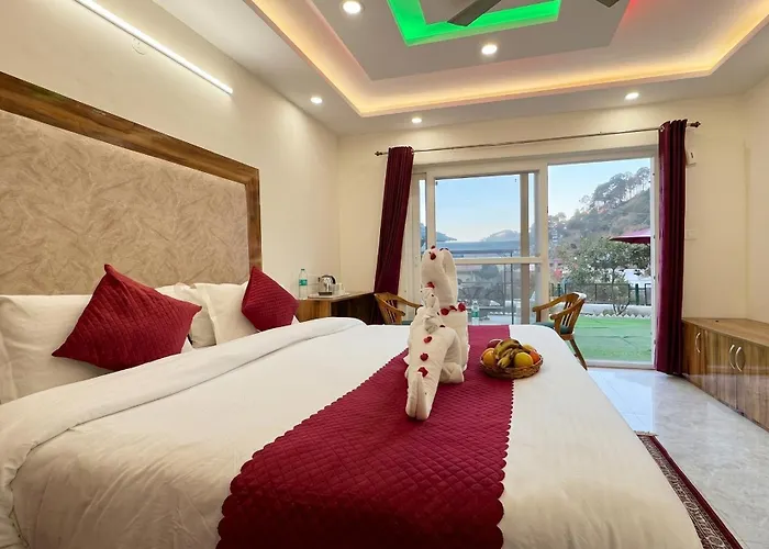 Pine Garden Hotel Kasauli Hills