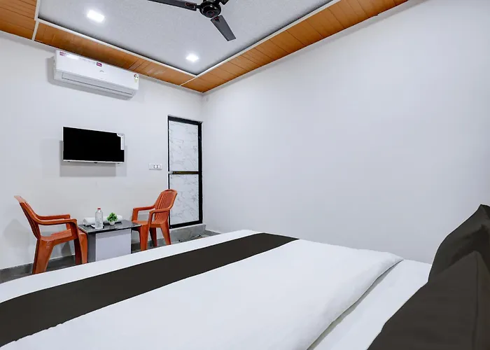 Hotel O Shri Villa Guest House