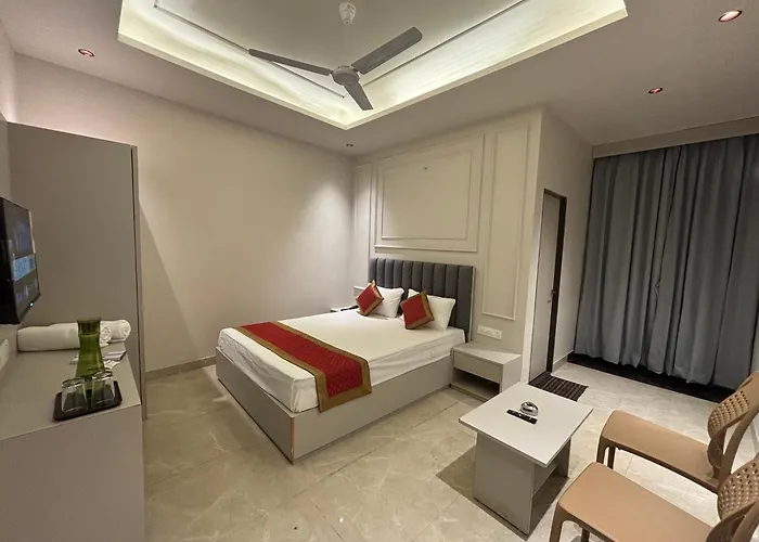 Hotel Golden Hills