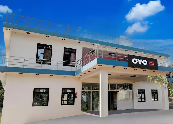 Hotel O S G Grand And Resort