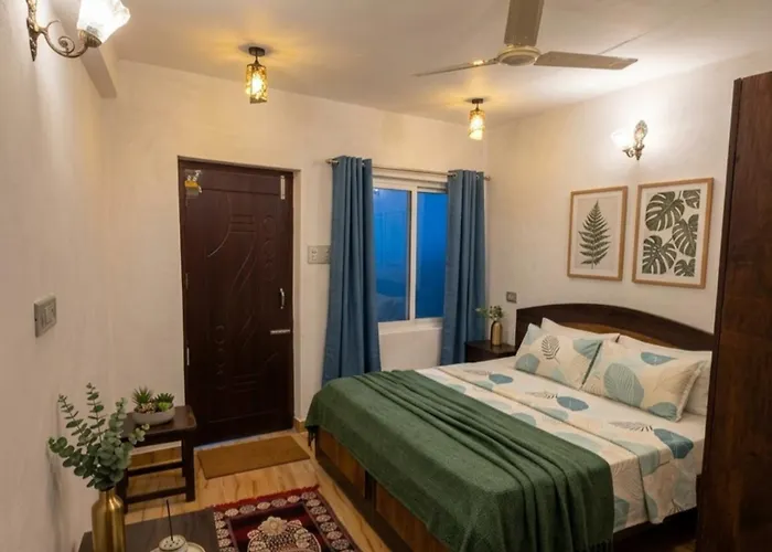 Batohi Hotel Cafe & Restaurant
