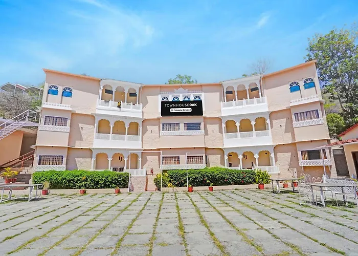Super Townhouse Oak Kumbhalgarh Forest View Formerly Kumbhal Castle