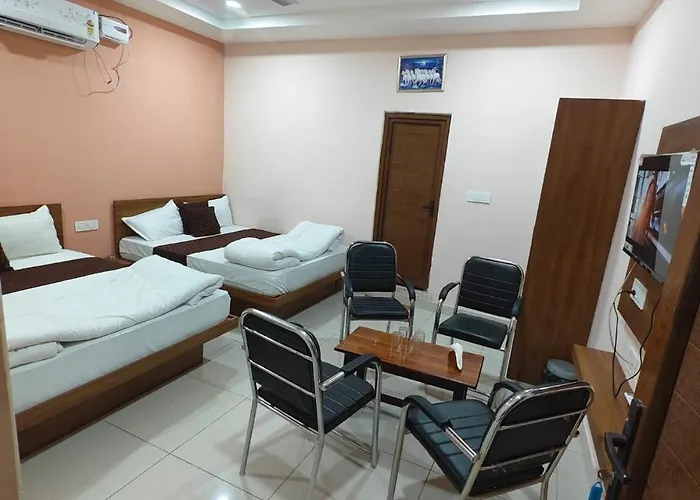 Dk Hotel & Restorent