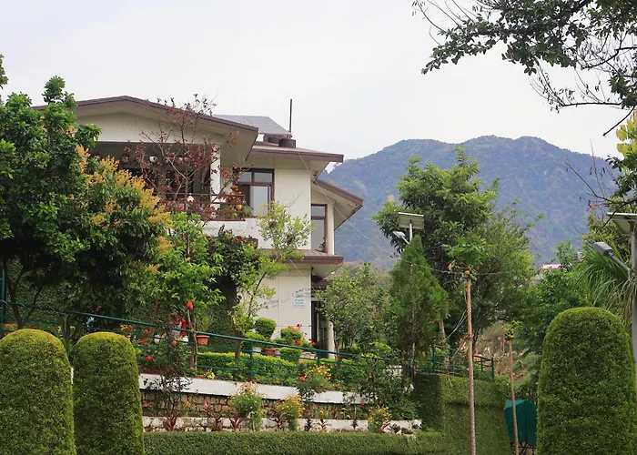 Home In The Hills, Resort & Restaurant