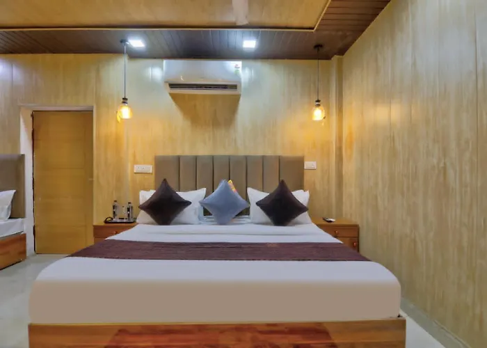 Hotel Ivy Near Delhi Airport