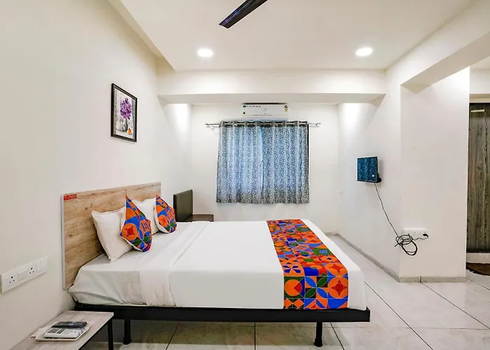 Hotel Bhakti Inn