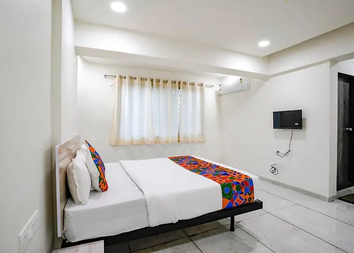 Hotel Bhakti Inn