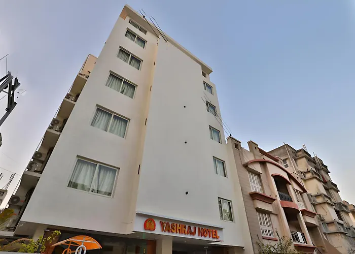 Nova Yashraj Hotel