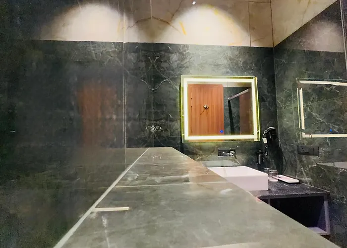 City Center Suites