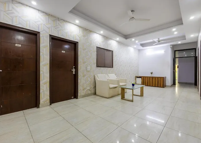 Hotel Vybe Stay Sector 19 Noida