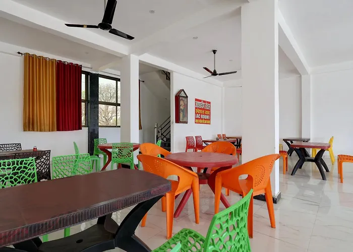 Spot On Ashadeep Hotel