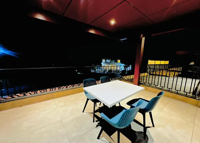 Hotel Ashoka Resort
