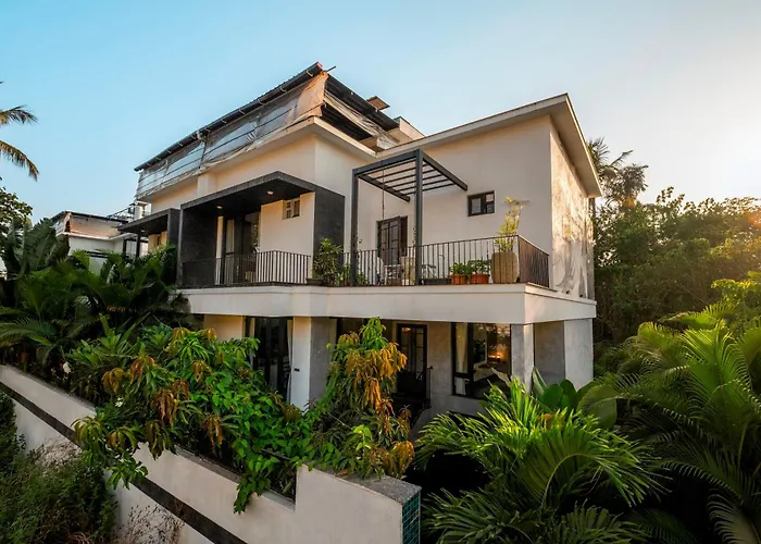 The Meredian Villa D By Tisyastays