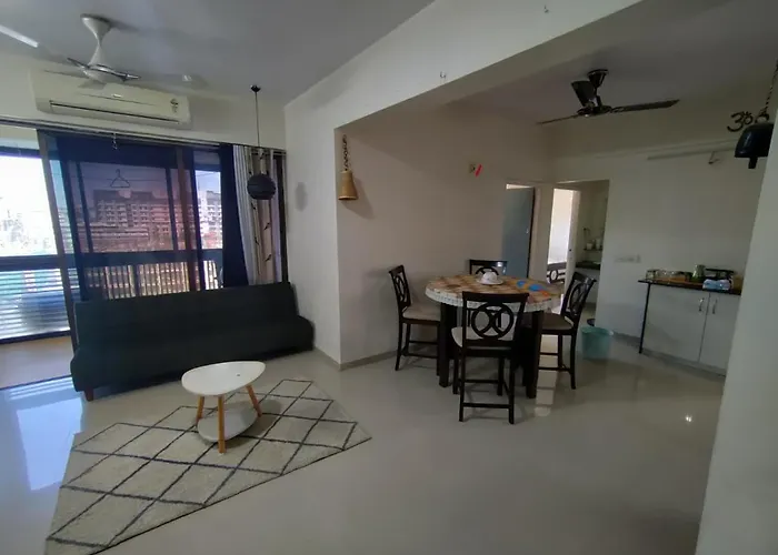 A Cosy 2 Bhk Near Vaishnodevi Circle