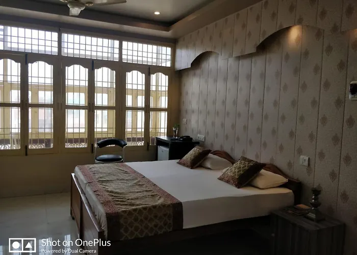 Shiva Ganges View Guest House