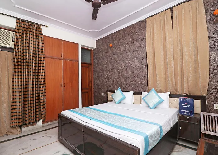 Collection O Shri Ana Hotel