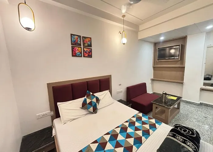 Luxmi Hotel