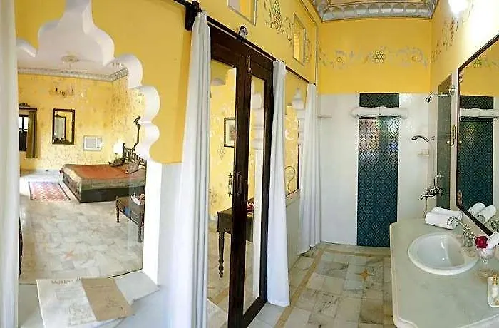 Ravla Bhenswara Hotel