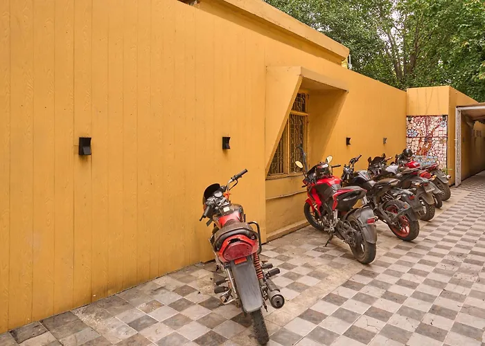 Itsy Hotels Aditya