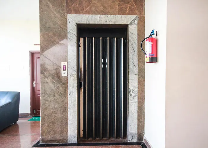 Hotel O Lk Residency