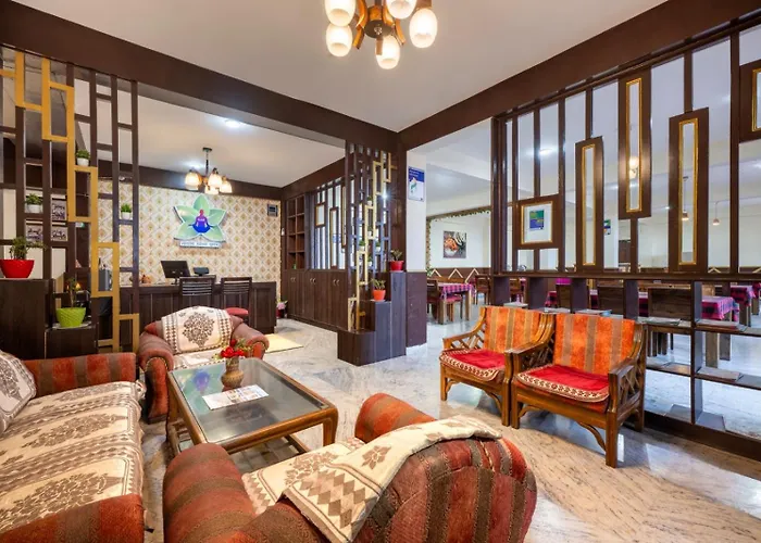 The Prakriti Heights L Lift L Comfortable And Spacious Rooms L Free Wifi, Free Parking L Enjoy Fresh Mountain Air L Managed By Exotic Stays