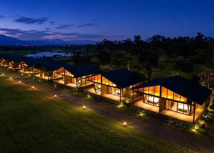 Shreephal Luxury Lake Resort - Hatgad, Saputara