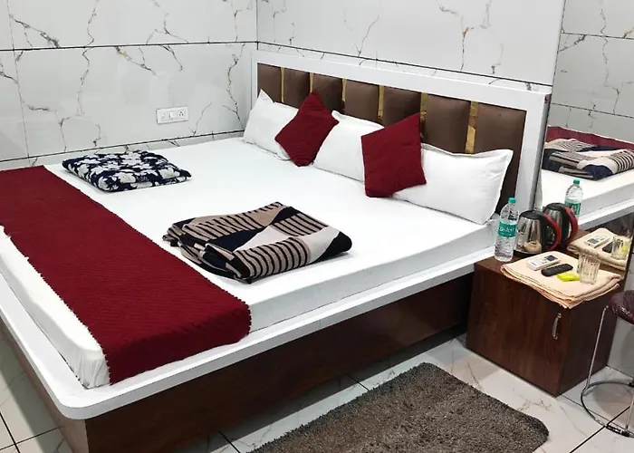 Hotel Divya Darshan