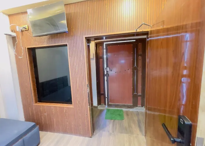 Radhika Home Stay