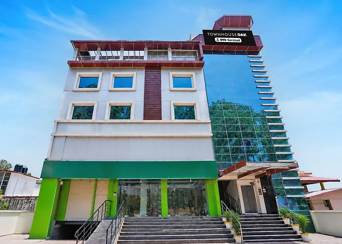 Townhouse Oak Ongc Crossway Formerly Hotel Gold Stone Comfort