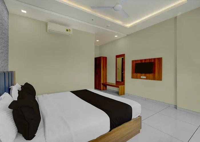 Hotel O Grand Ekta