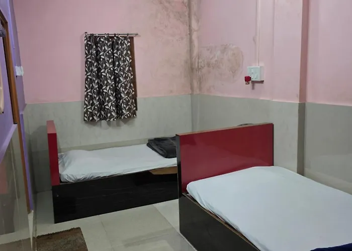 Meera Hotel And Lodging