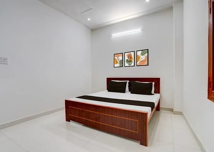 Hotel O Bhavya Inn