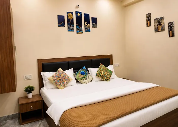 Hotel Brij Vaas - Located Near Major Temples #Ac Rooms #Peaceful Location #Near Prem Mandir