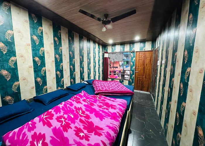 Rajkamal Guest House