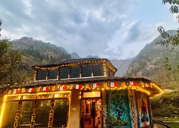 Mudhouse Homestay And The Chambal Cafe Kasol