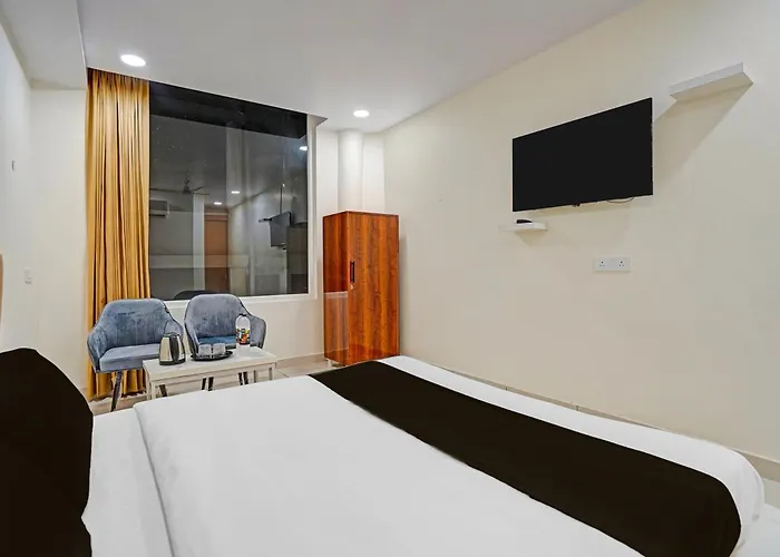Super Townhouse Oak Sun City Mall Hisar