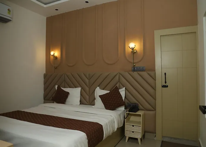 Divine Hotel