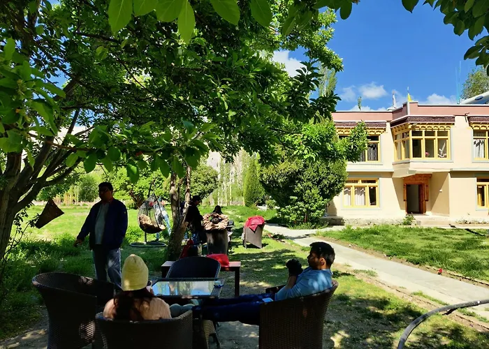 Yarab Tso Hotel Tigger Nubra