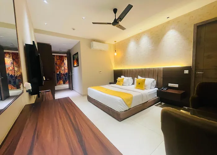 Starvick Banquet & Rooms