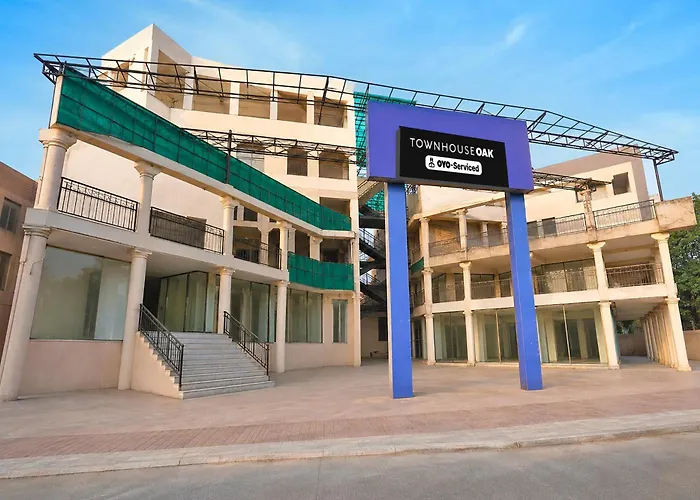 Super Townhouse Oak Sun City Mall Hisar